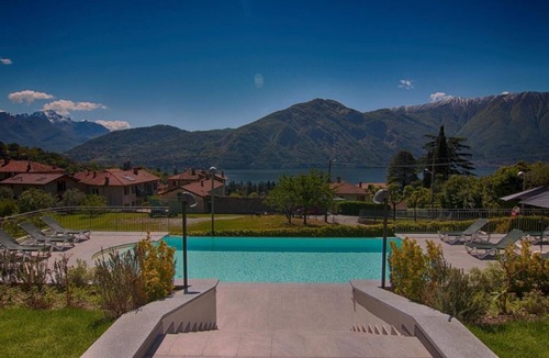 Lenno Villa | Mesmerizing Lake views from your air conditioned Tremezzo villa