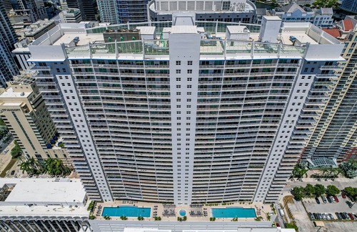 Brickell Apartment | Mesmerizing Studio Brickell +Free Parking + Gym+Pool