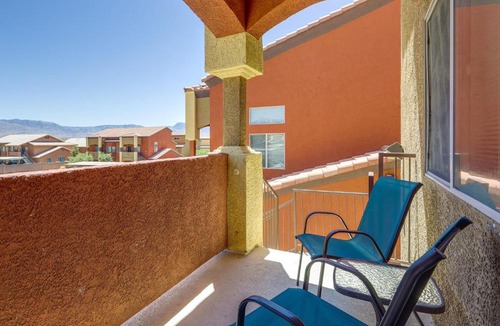 Mesquite House | Mesquite Condo w/Community Pool & Hot Tub!