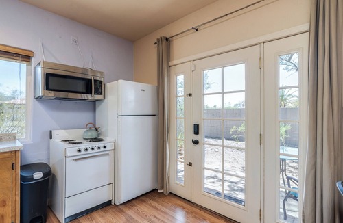 Tucson Apartment | Mesquite Tree Studio - Serene and very Spacious and light.