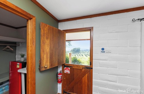 Congewai Villa | MetaWise Hunter Valley Olive Farm Stay
