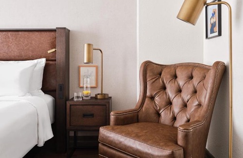 Byward Market - Parliament Hill Hotel | Metcalfe Hotel Ottawa by Gray Collection