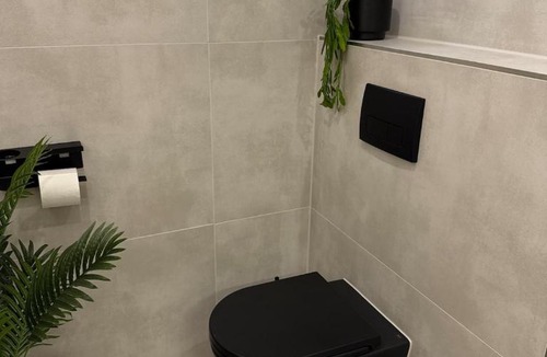 Nordwest Apartment | Mete Stays - Modern - Workspace - Cool location