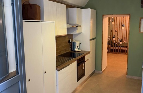 Bagnoli Apartment | Metro Hause
