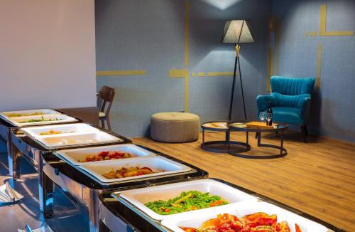 Douliou Hotel | Metro Hotel