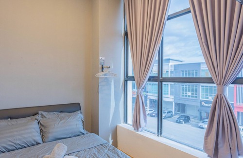 Pusat Komersil Lee Ling House | MetroCity Backpackers
