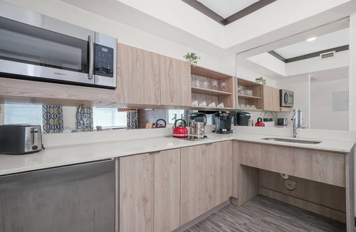 Flamingo/Lummus Hotel | Metropole Suites South Beach