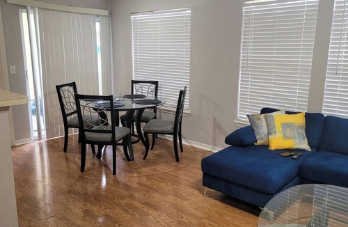 Metro West Condo | MetroWest Orlando 2BR 2BA condo near Universal with car option