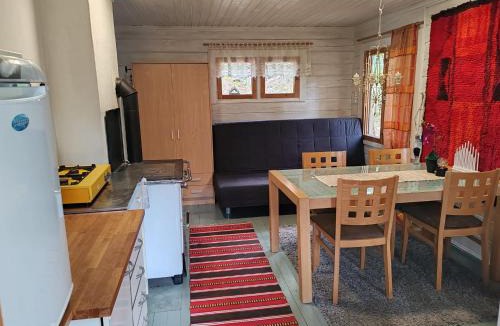 Lohja Ski Chalet | Metsämökki