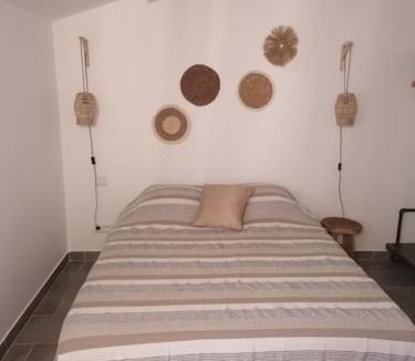 Cheval-Blanc Apartment | Meublé chaleureux en Provence
