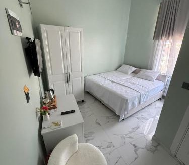 Adalar Hotel | Meydan 76