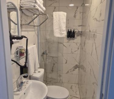 Adalar Hotel | Meydan 76