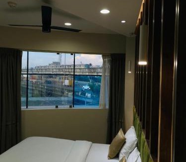Aluva Hotel | Mezkar Residency