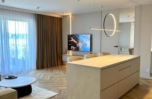 Zegrze Poludniowe Apartment | MG52 Luksusowy apartament z basenem i widokiem na Zalew Zegrzyński