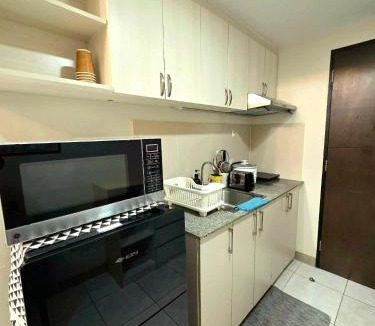 New Manila Apartment | Mholder's Suite