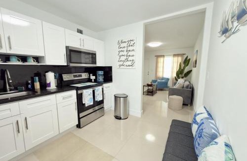 Coral Way House | Miami Blue Oasis l 2BR with free parking