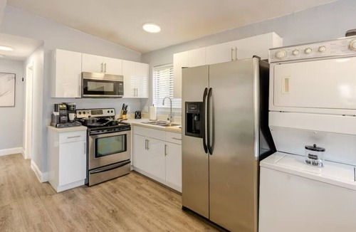 Liberty City House | Miami home very central, close to Wynwood/downtown/Little Havana/coconut grove