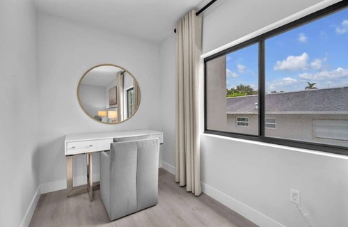 West Little Havana House | Miami Palm Villas - Family - Entire 8BR-6BA