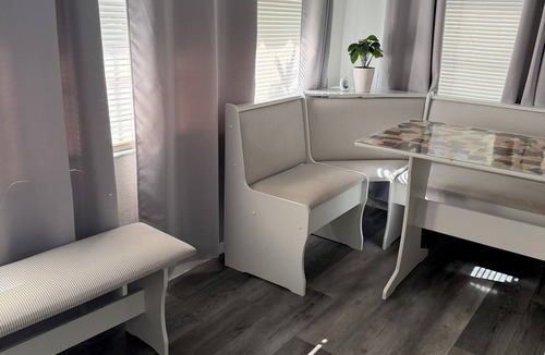 Northeast Miami Apartment | Miami's vibrant studio near the ports of Miami.