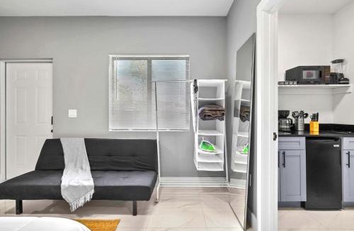 Liberty City Apartment | Miami Spacious Studio - Minutes from Wynwood