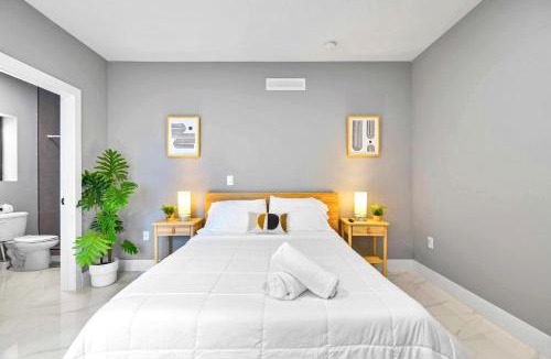 Liberty City Apartment | Miami Spacious Studio - Minutes from Wynwood