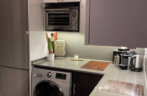 Southwest Coconut Grove House | Miami Tiny House Urban Glamping Solo Micro Space in Posh Coconut Grove