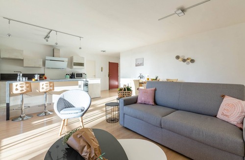 La Plage Apartment | Michel-Ange - Two Bedroom Apartment, Sleeps 6