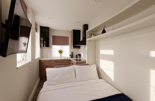 West Hampstead Apartment | Micro and bright, cosy studio at West Hampstead