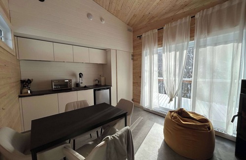 Notre-Dame-Auxiliatrice-de-Buckland Ski Chalet | Micro-Cabine in the Moutains | Solstice 1