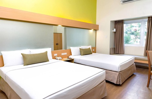 Davao Hotel | Microtel by Wyndham Davao