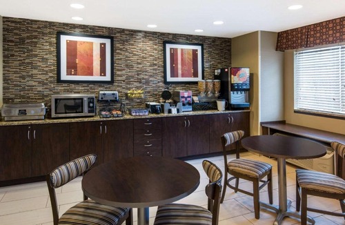 North Canton Hotel | Microtel Inn and Suites North Canton