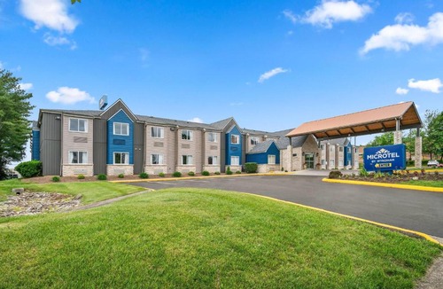 Lexington Hotel | Microtel Inn by Wyndham Lexington