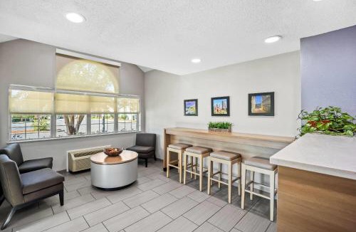 Greensboro Hotel | Microtel Inn by Wyndham Greensboro