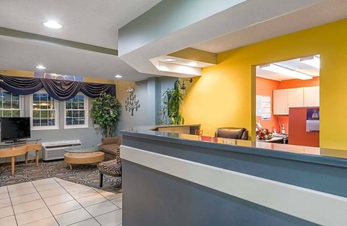 Riverside Hotel | Microtel Inn & Suites by Wyndham Dayton/Riverside OH