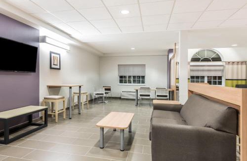 Beaver Falls Hotel | Microtel Inn & Suites by Wyndham Beaver Falls
