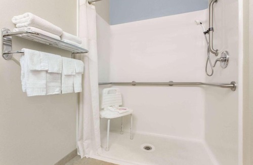 Klamath Falls Hotel | Microtel Inn & Suites by Wyndham Klamath Falls