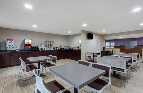 Eastwick Hotel | Microtel Inn & Suites by Wyndham Philadelphia Airport