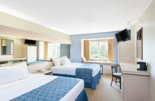 Seneca Falls Hotel | Microtel Inn & Suites by Wyndham