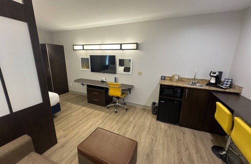 Triadelphia Hotel | Microtel Inn & Suites by Wyndham Wheeling at Highlands