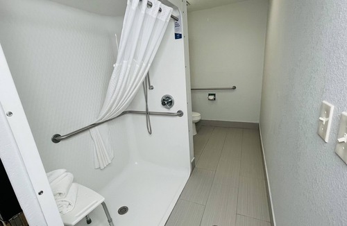 Cottondale Hotel | Microtel Inn & Suites by Wyndham Tuscaloosa East