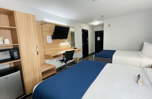 Cottondale Hotel | Microtel Inn & Suites by Wyndham Tuscaloosa East