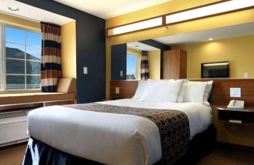 Columbus Hotel | Microtel Inn & Suites by Wyndham Columbus Near Fort Benning