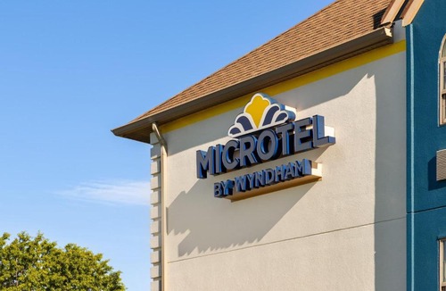 Cedar Mountain Hotel | Microtel Inn & Suites by Wyndham Culpeper
