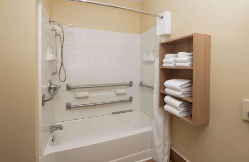Florence Hotel | Microtel Inn & Suites by Wyndham Florence