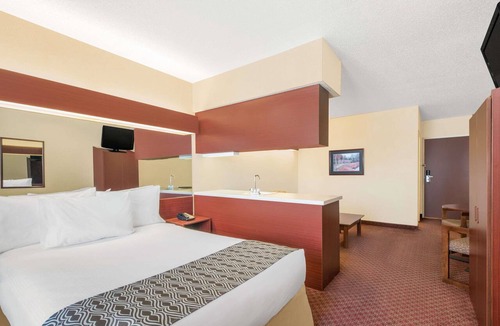 Hamburg Hotel | Microtel Inn & Suites by Wyndham Hamburg