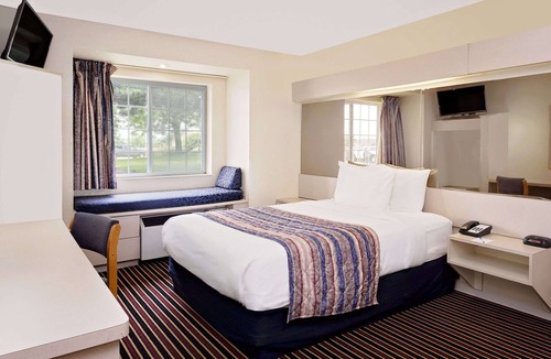 Madison Hotel | Microtel Inn & Suites by Wyndham Madison East