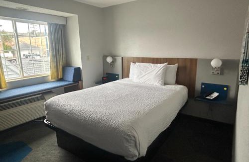 Mansfield Hotel | Microtel Inn & Suites Mansfield PA