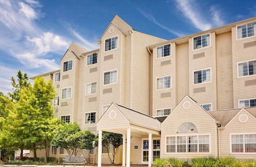 Daphne Hotel | Microtel Inn & Suites by Wyndham Daphne/Mobile