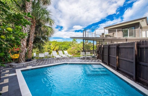 Birch Park Finger Streets House | Mid-Centrury Oasis | 1 Block to Ft Lauderdale Beach FIFA 25 min Hardrock Stadium