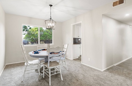Camarillo House | Mid-Century Meets Modern!